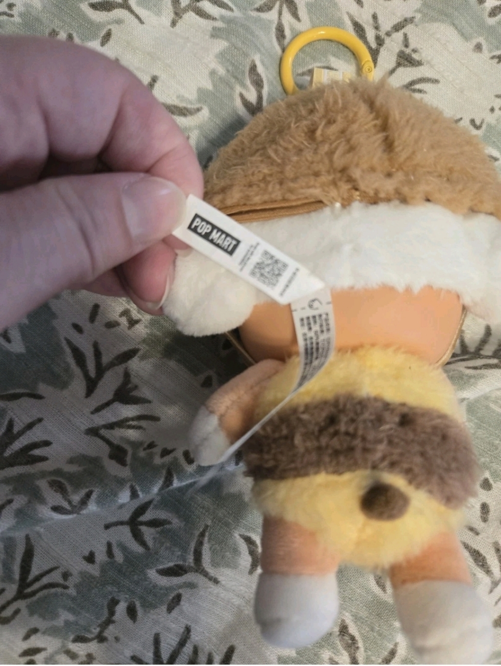 Pop Mart Crybaby Crying Again I'll Bring You a Flower Bee Plush - Picture 3 of 3